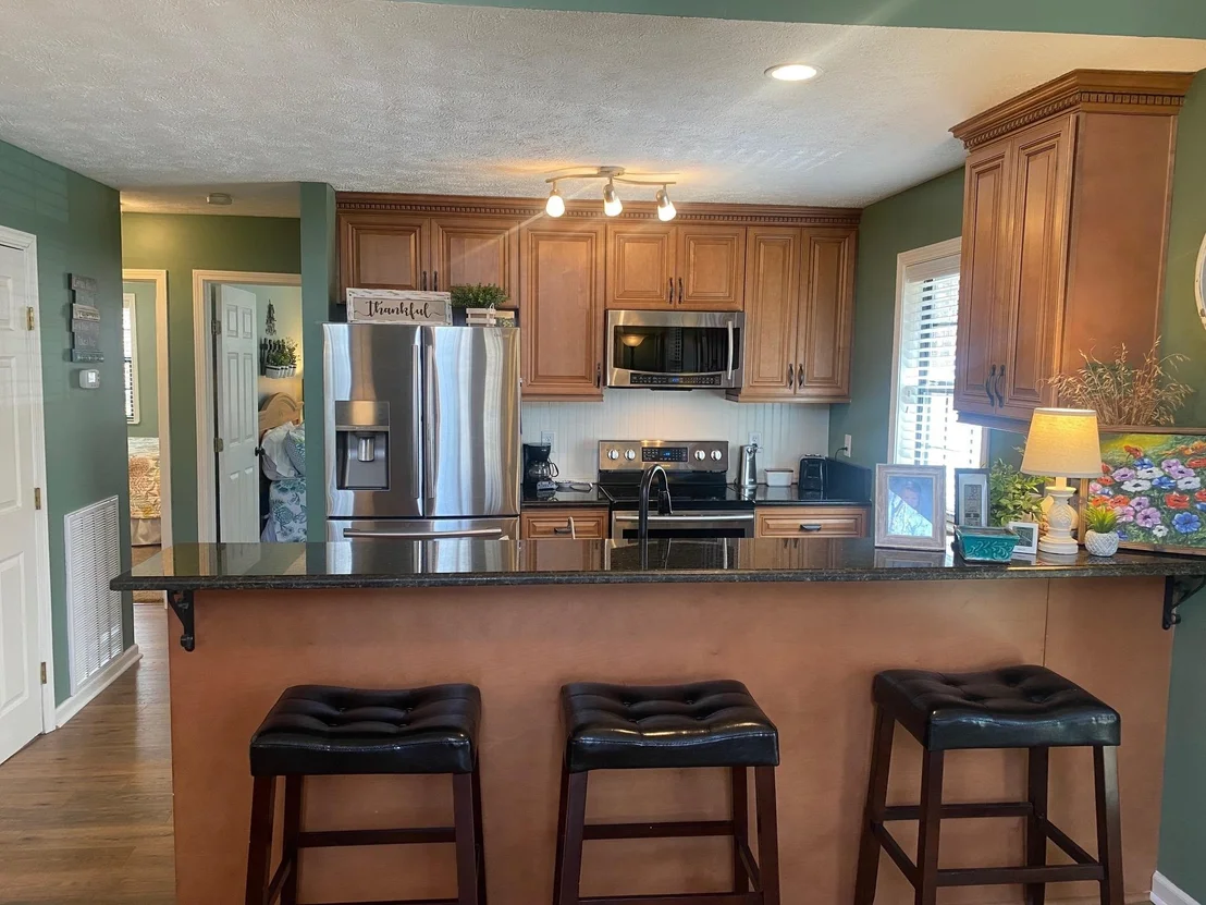 Photo of 124 DELORES CV