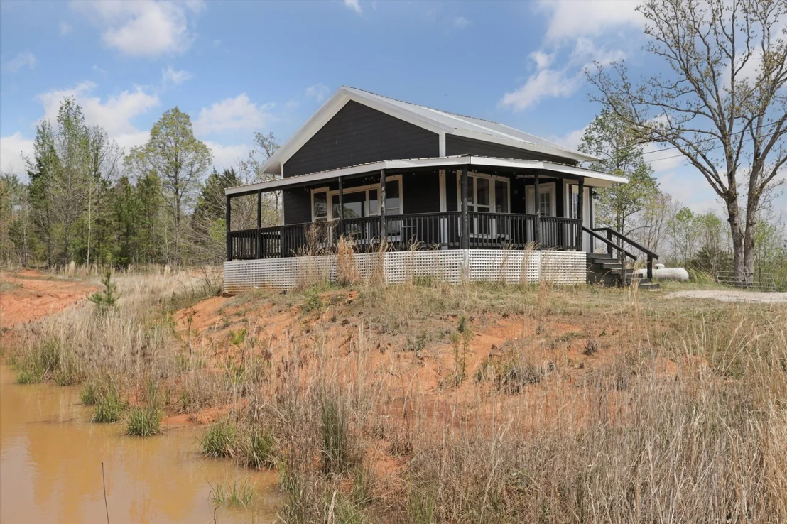 Photo of 320 Stewart Rd
