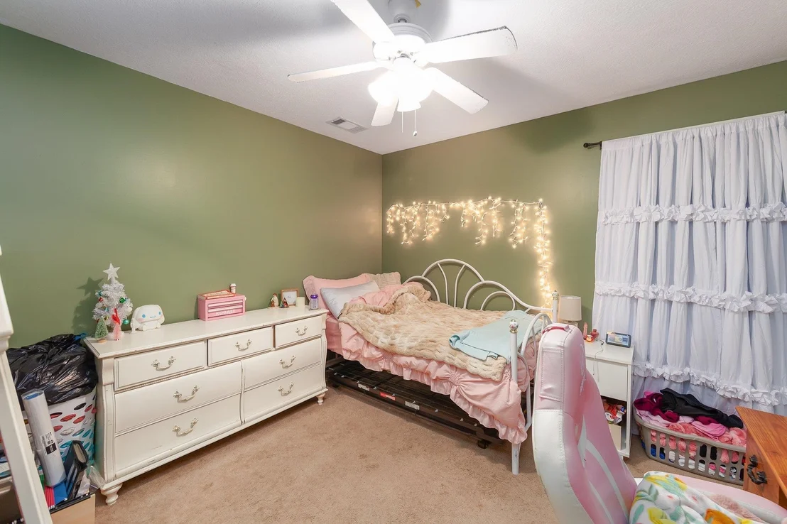Photo of 315 SHORT LEAF DR