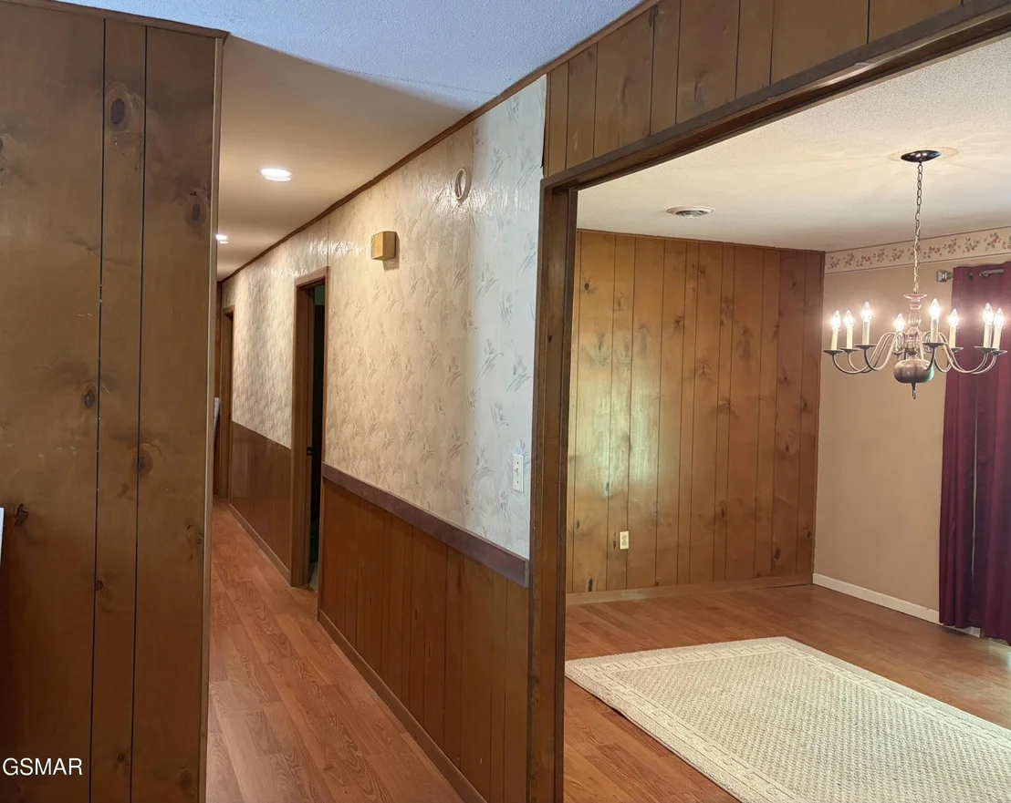 Photo of 827 Murphy Road