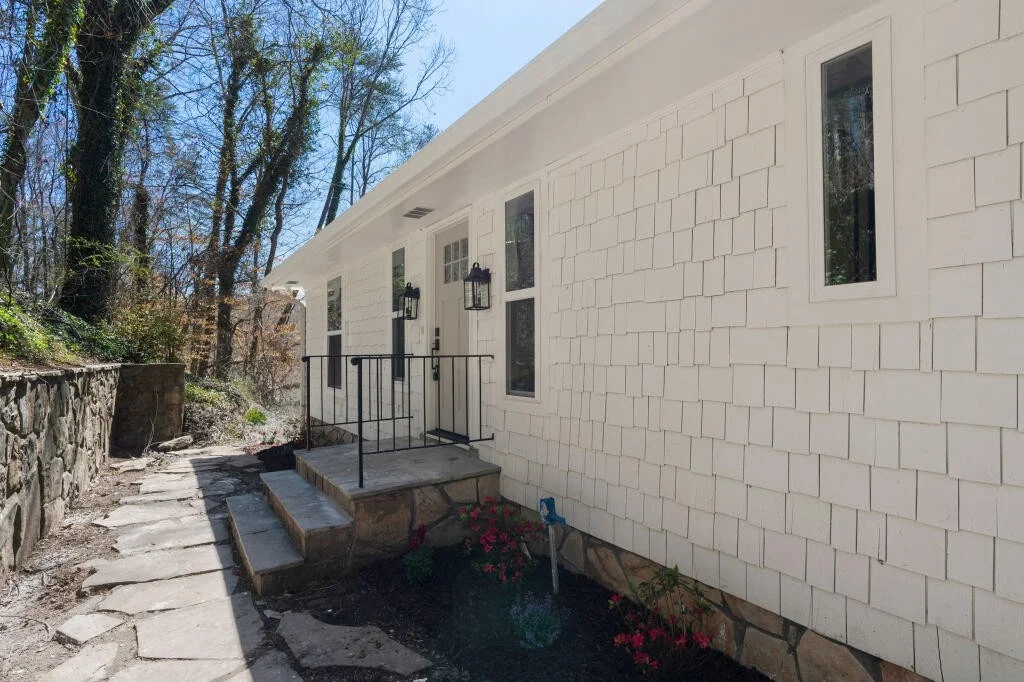 Photo of 462 Bluff Road
