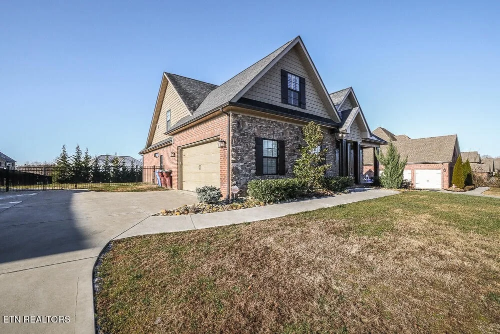 Photo of 1417 Edenbridge Drive