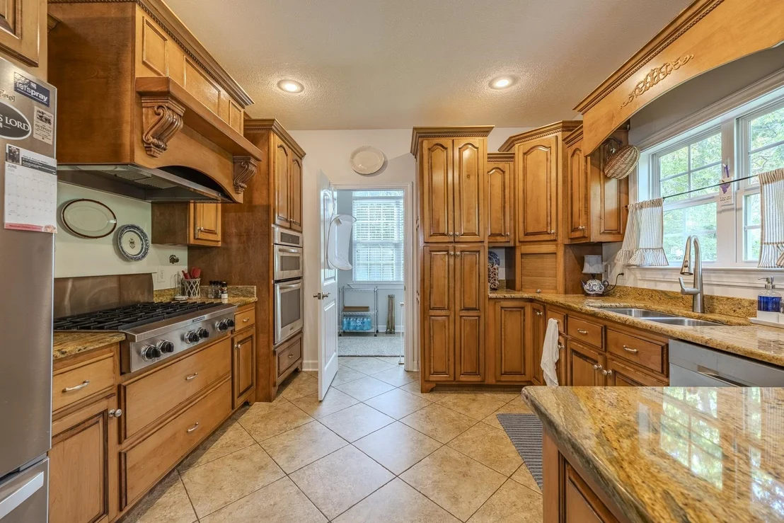 Photo of 120 KNOTTY OAKS TRL