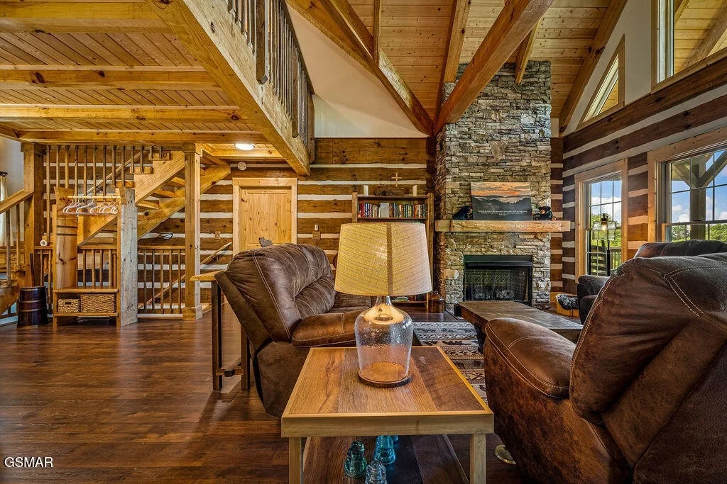 Photo of 335 Hawken Drive