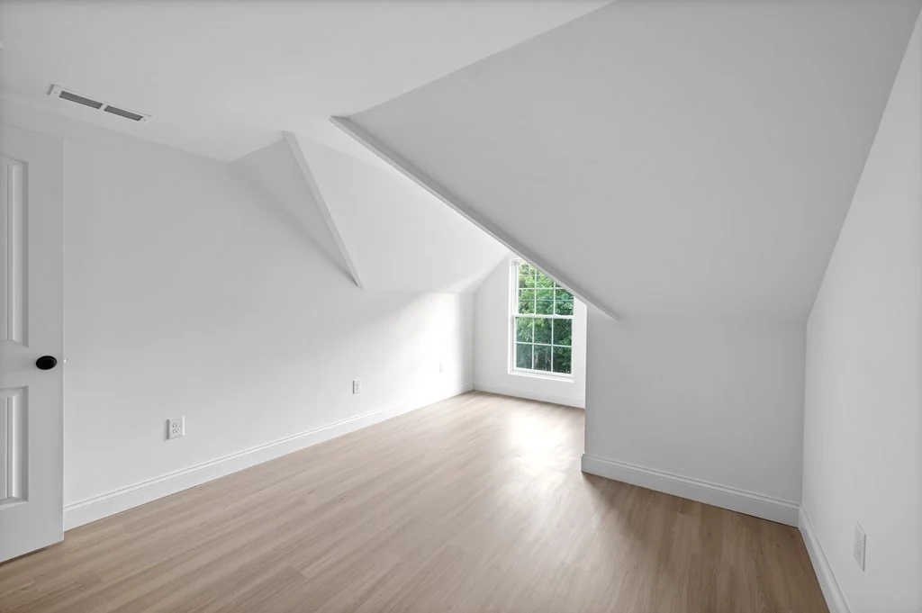 Photo of 210 Red Bud Lane