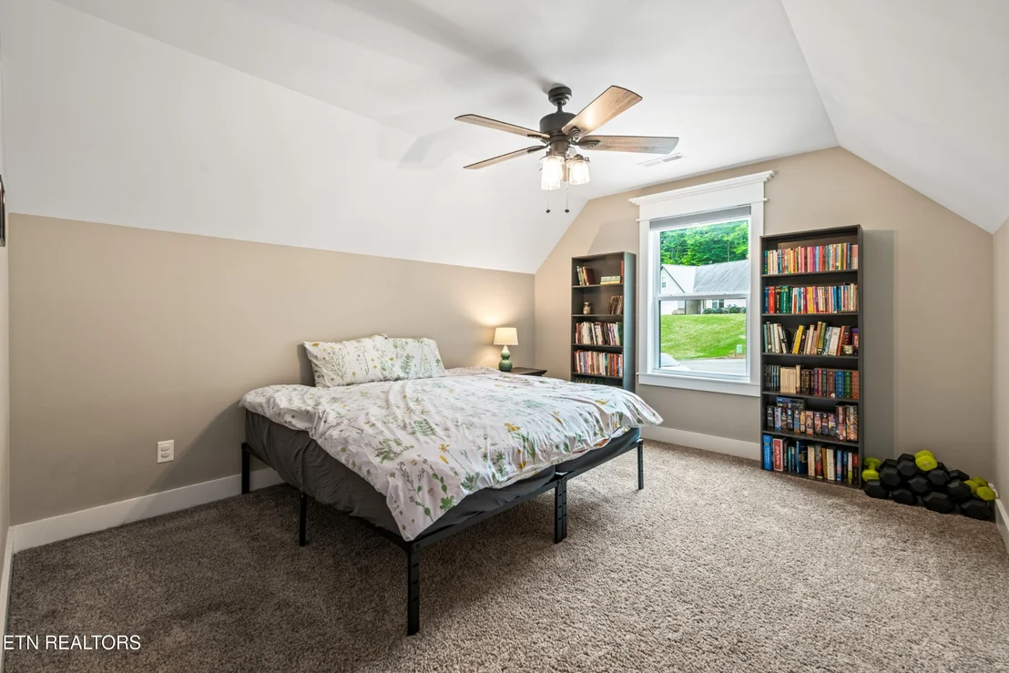 Photo of 538 Robinson Tr