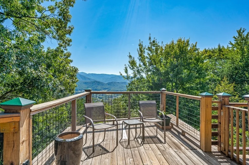 Photo of 2928 Mockingbird Way