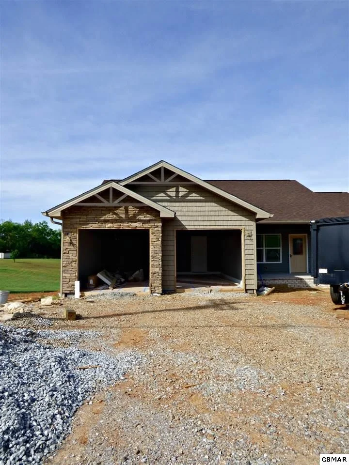 Photo of 225 Florence Creek
