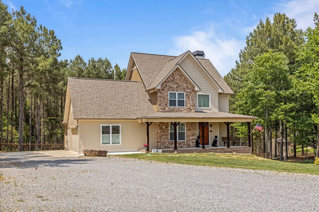 Photo of 2485 River Bluffs Drive
