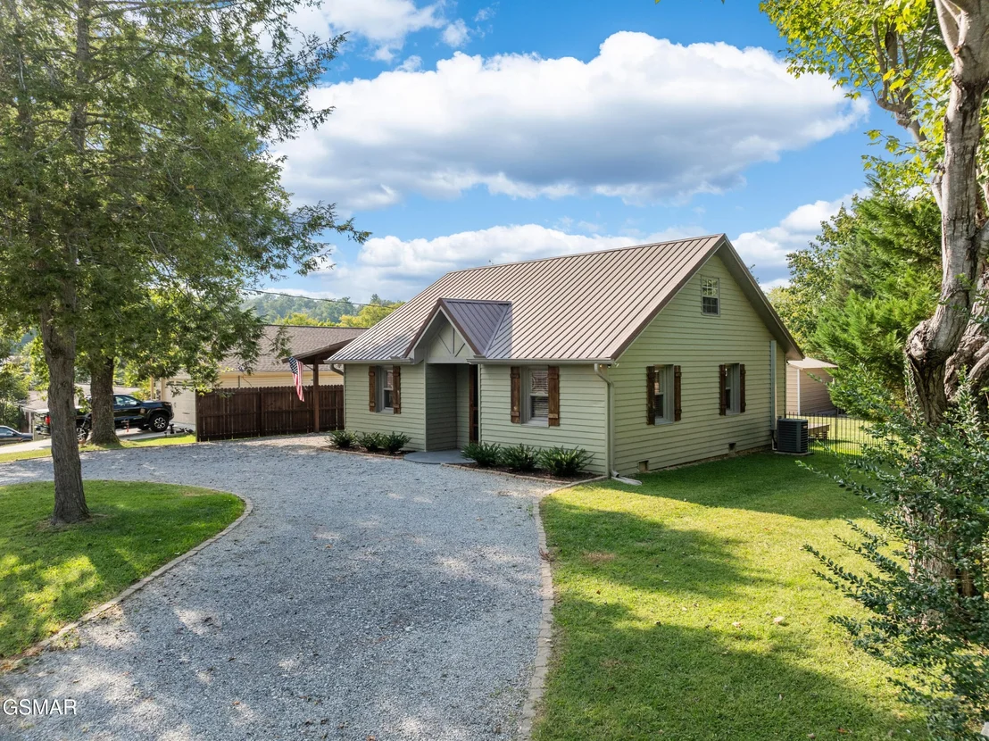 Photo of 310 Two View Road