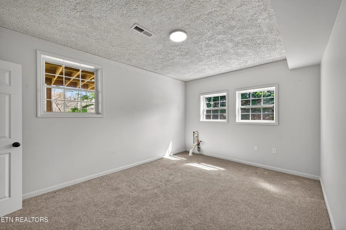 Photo of 1205 Hoss Rd
