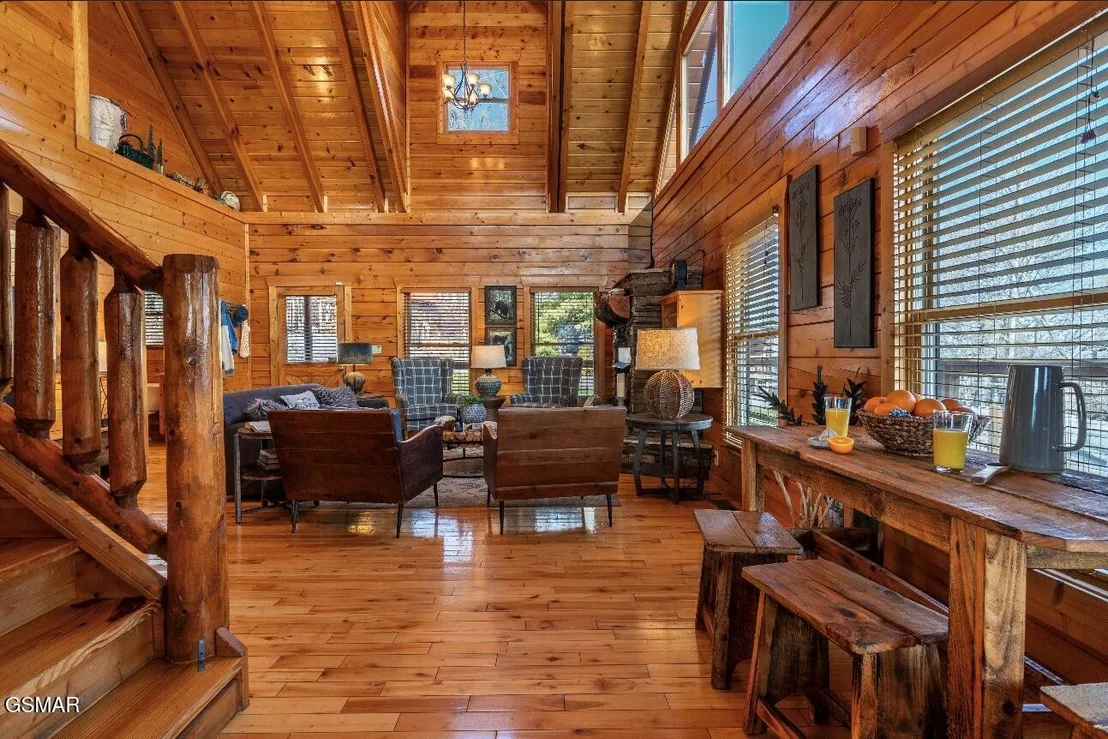 Photo of 2124 E View Drive