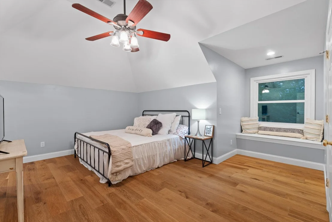 Photo of 243 Lovinggood Road