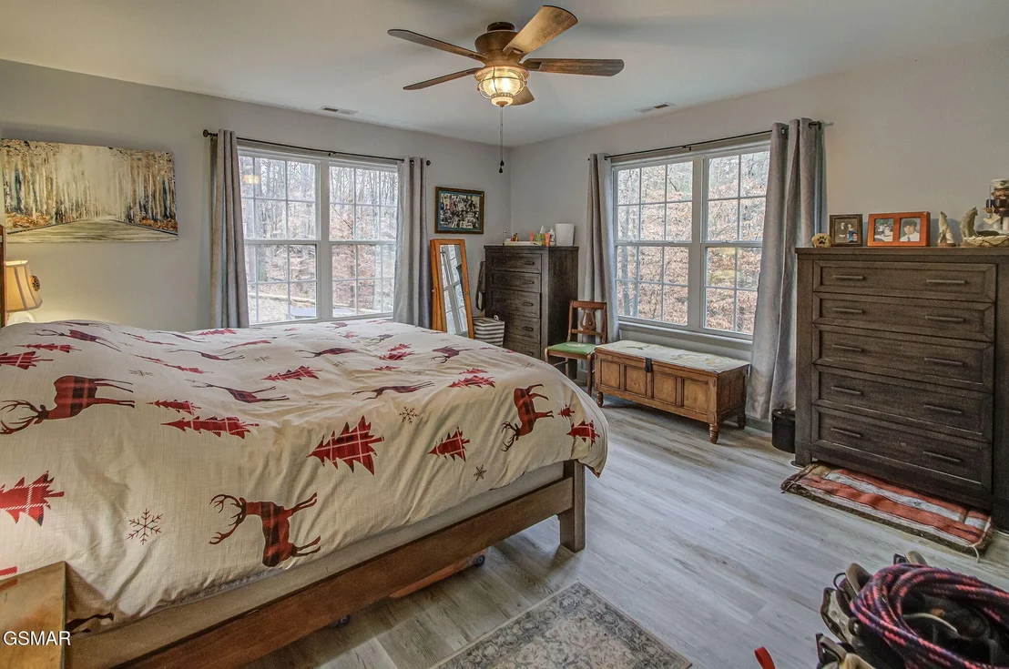Photo of 3875 Poplar Lane