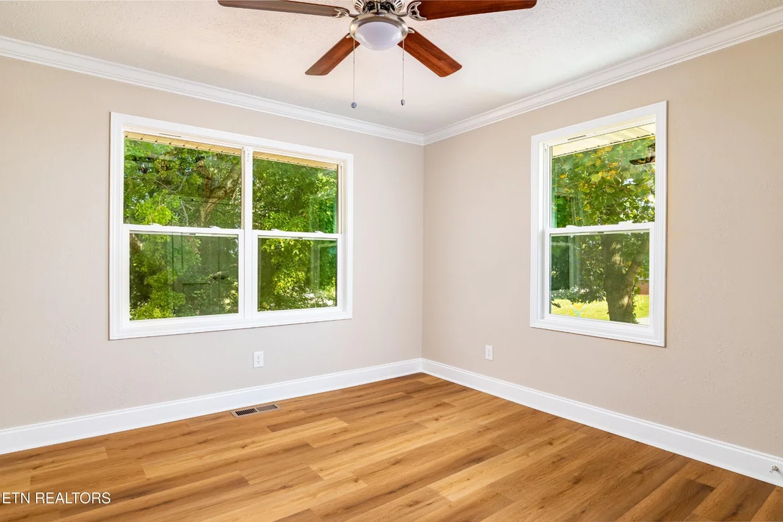 Photo of 700 Lakeview Drive