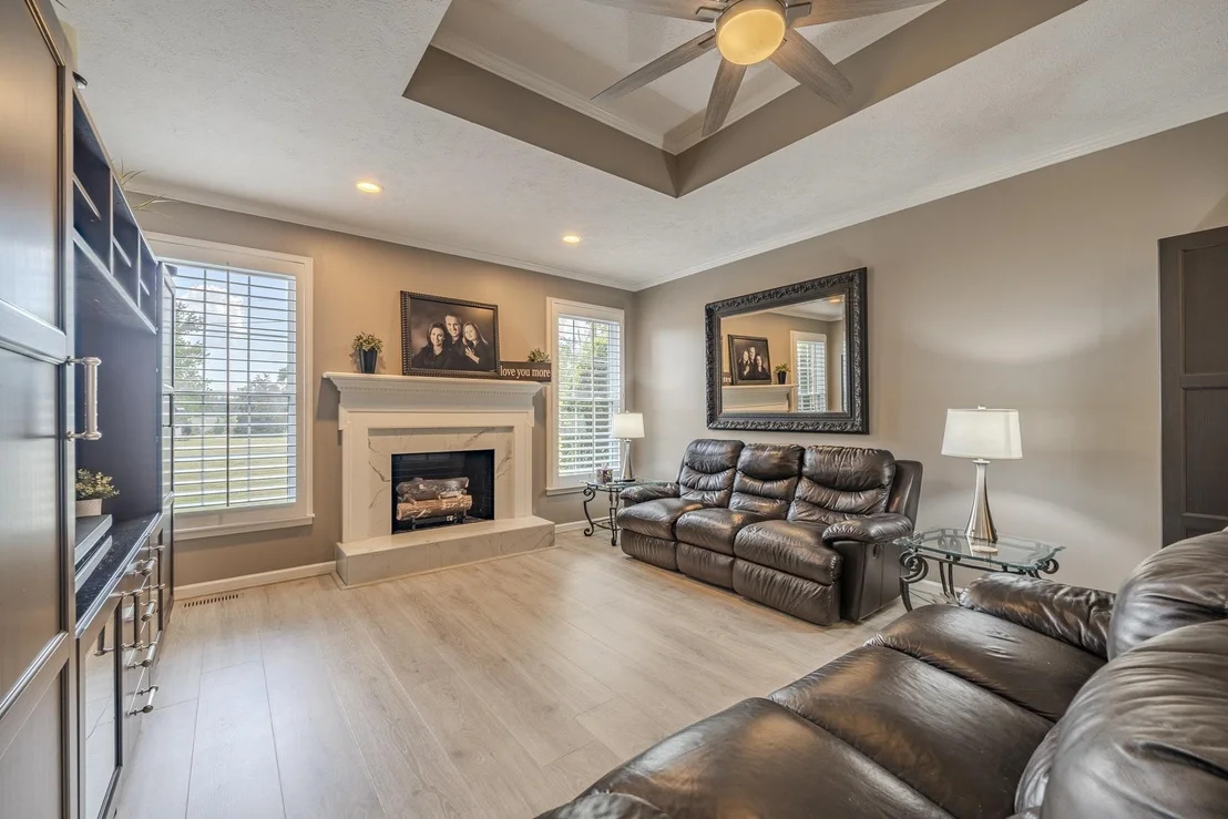 Photo of 350 YEISER DR