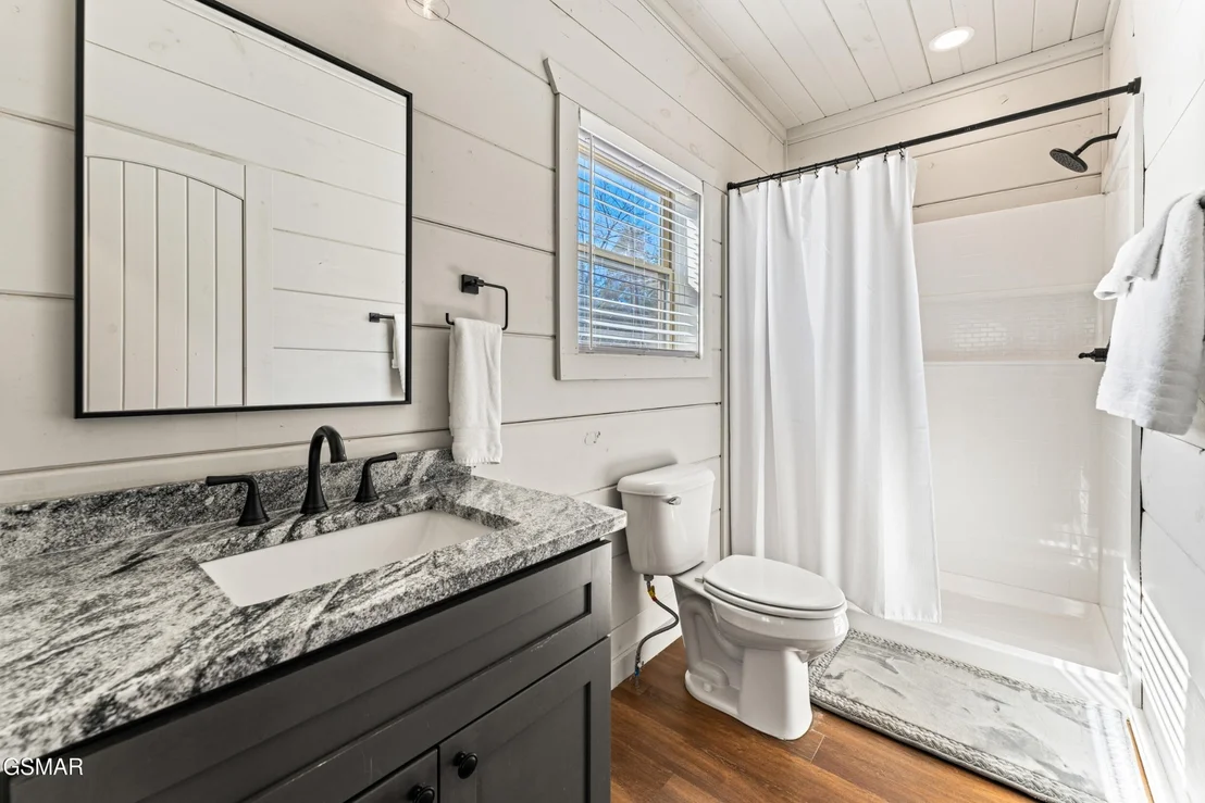 Photo of 2848 Sequoia Road