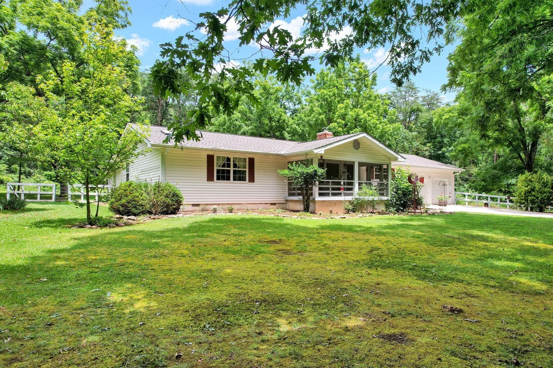 Photo of 718 Dewind Drive
