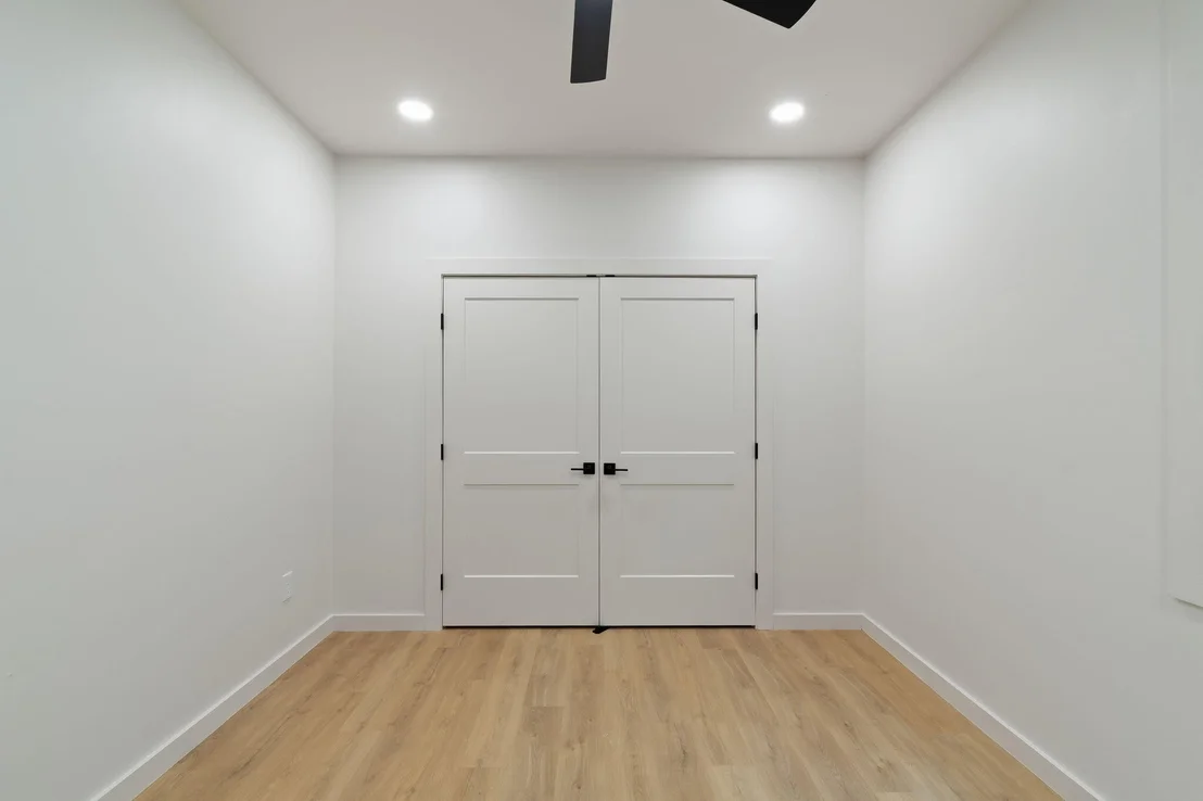 Photo of 900 Valley View Drive