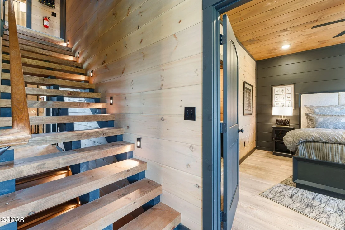 Photo of 1716 Knotty Log Way
