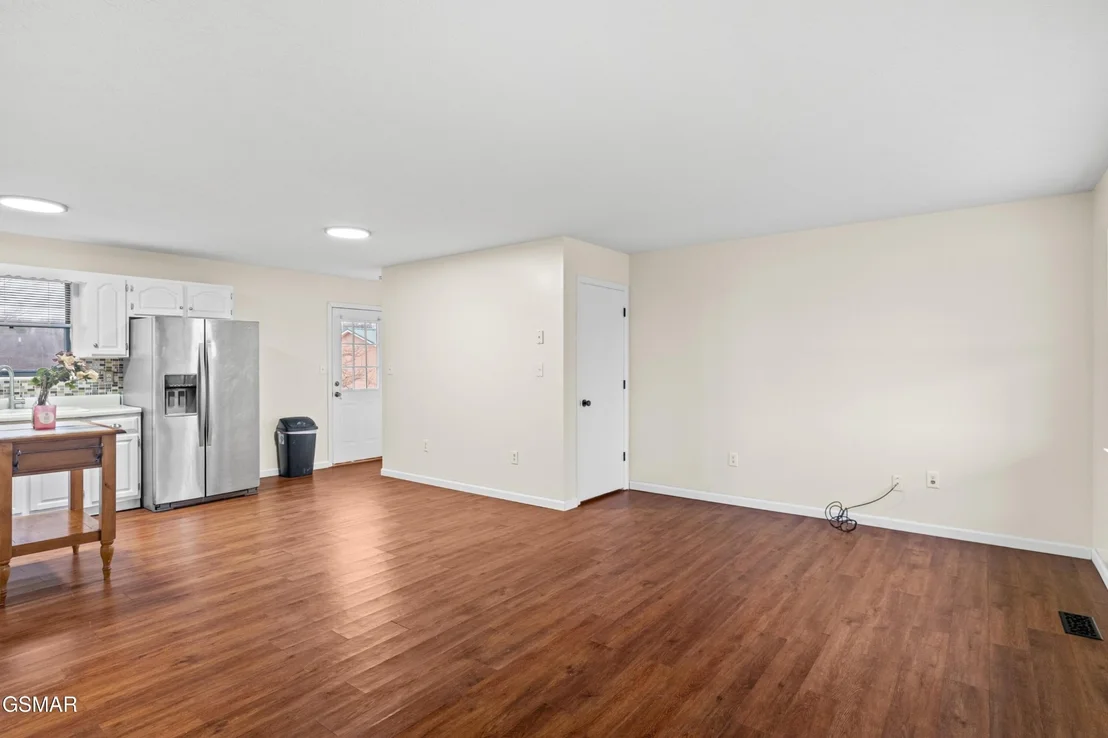 Photo of 409 Clearbrook Drive