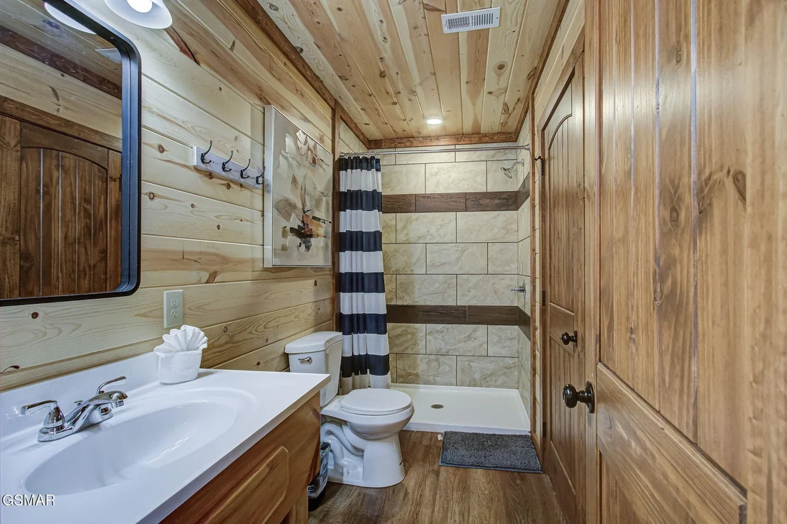 Photo of 2215 Jericho Way