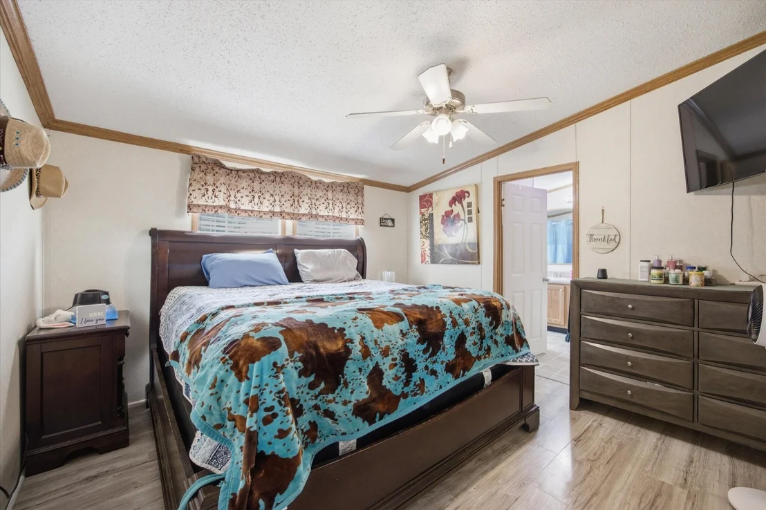 Photo of 312 Eaves Ferry Road
