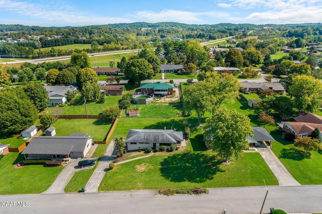Photo of 2666 Lakemoore Drive
