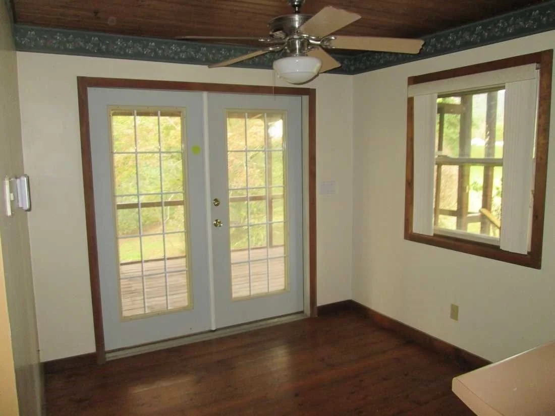 Photo of 914 Cliffside Road