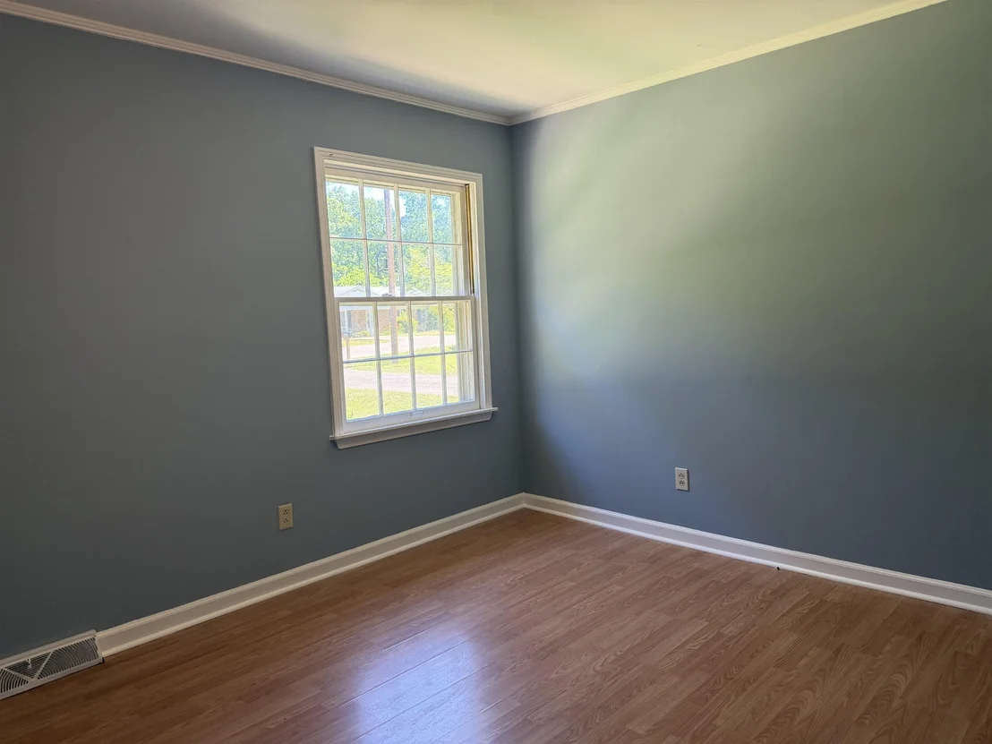 Photo of 420 BARKER DR