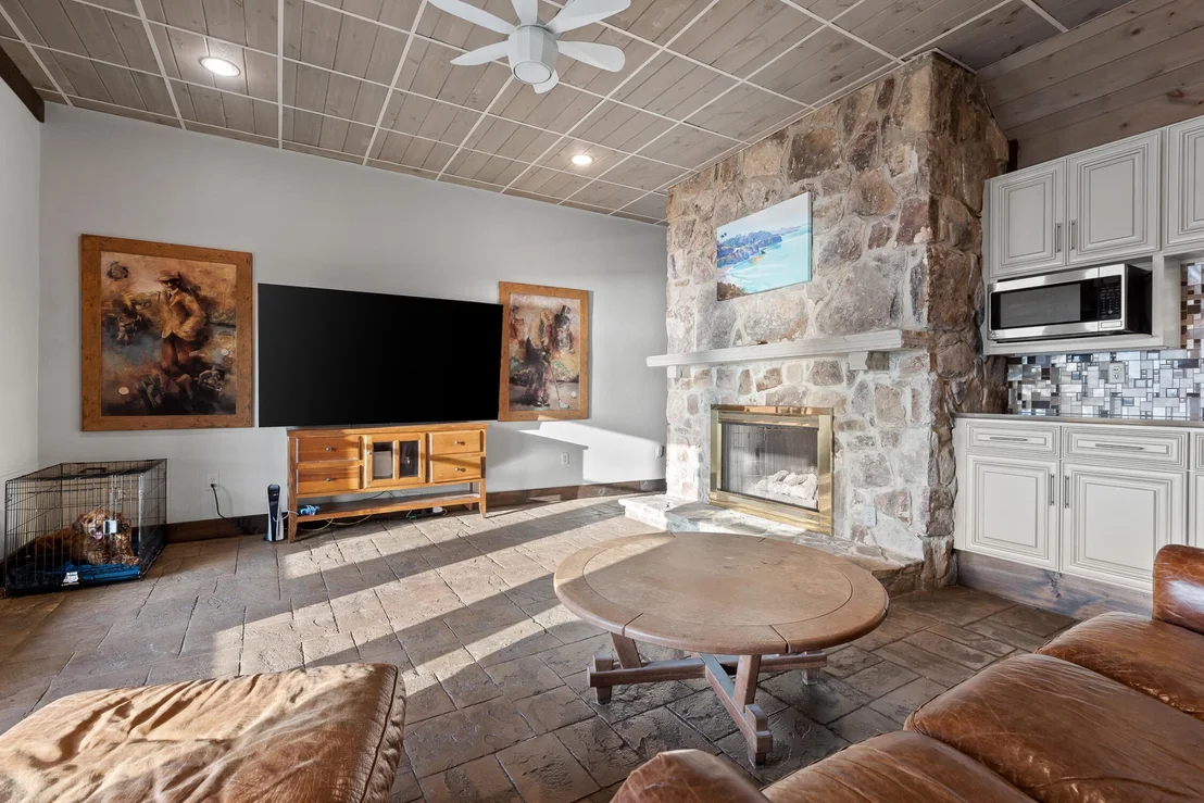 Photo of 6100 Lynn Road