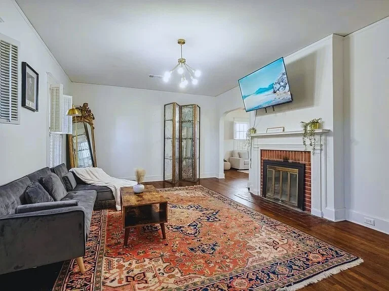 Photo of 816 Charles Pl