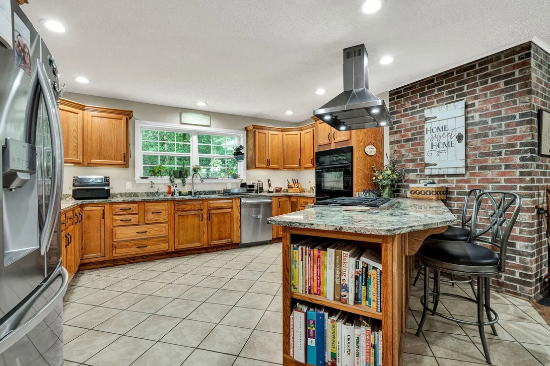 Photo of 718 Dewind Drive