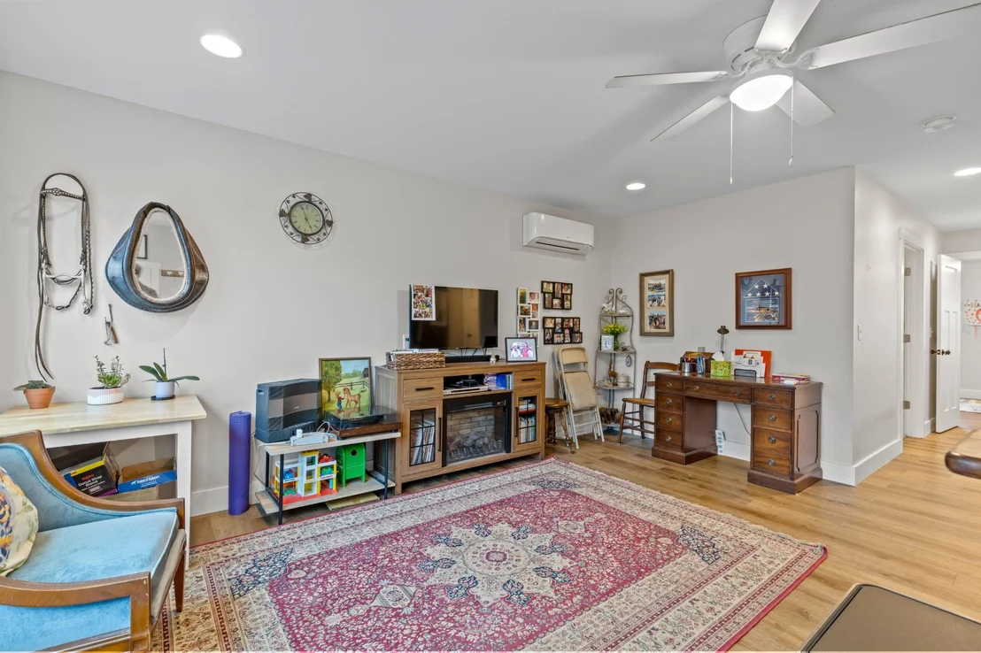 Photo of 413 Harp Switch Road