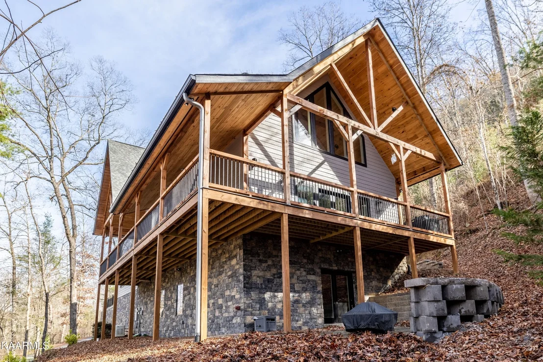 Photo of 484 Chetola Trail