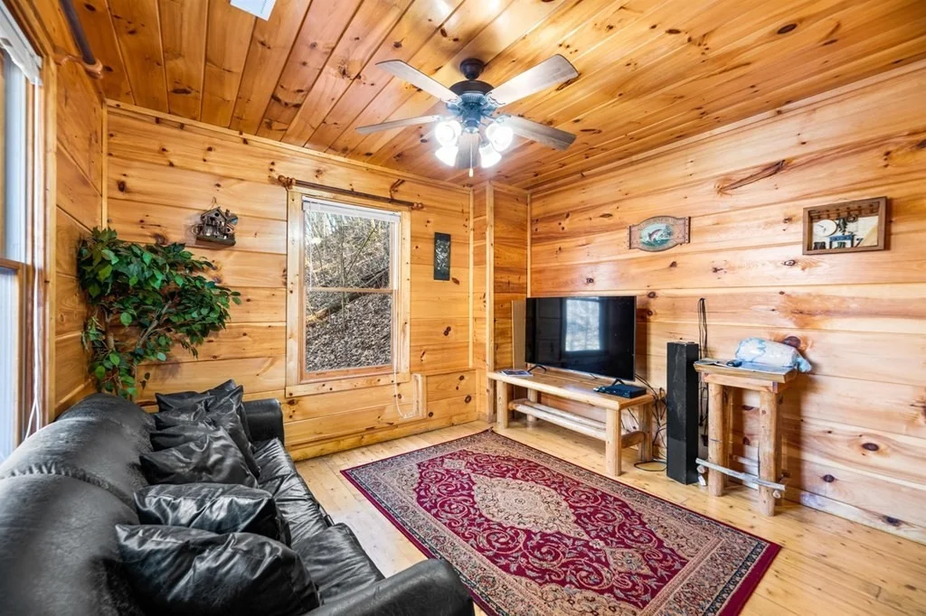 Photo of 1234 Lakeview Drive