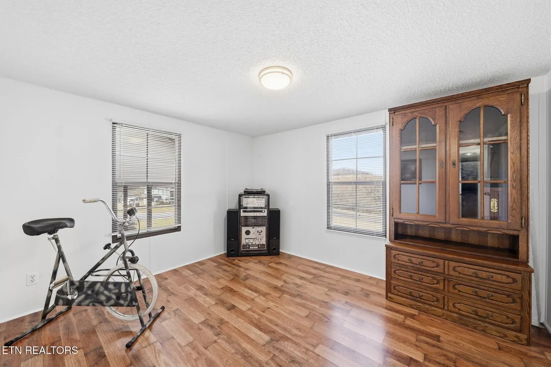 Photo of 281 Willis Rd