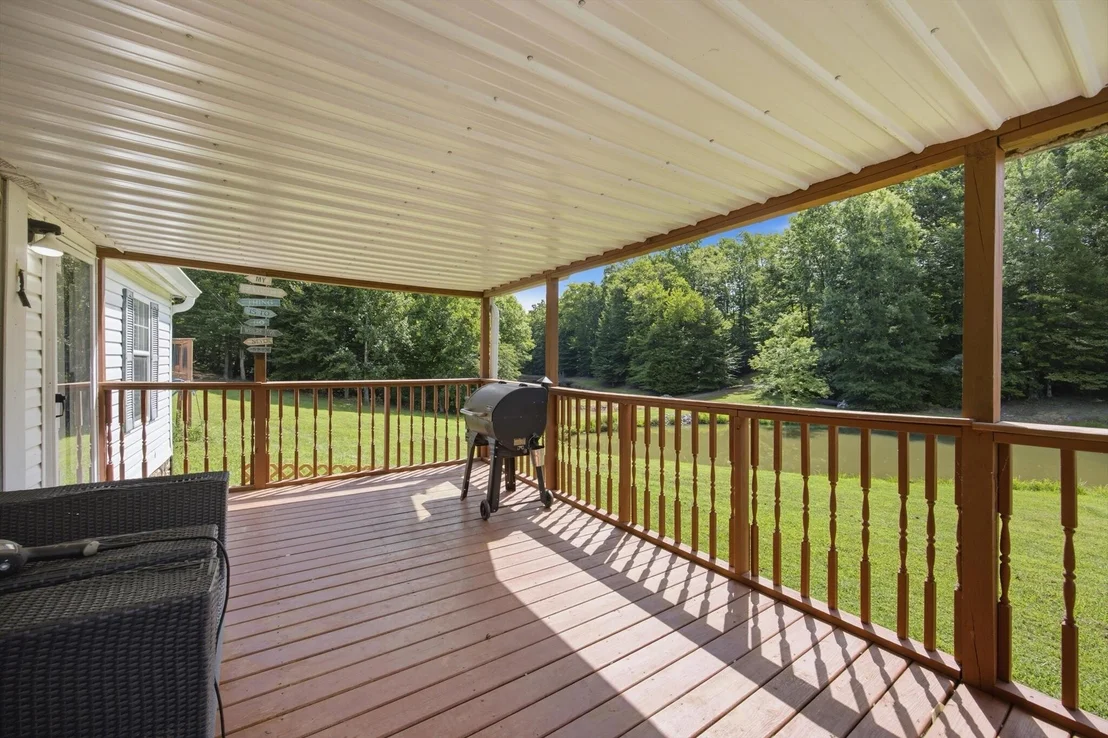 Photo of 312 Eaves Ferry Road