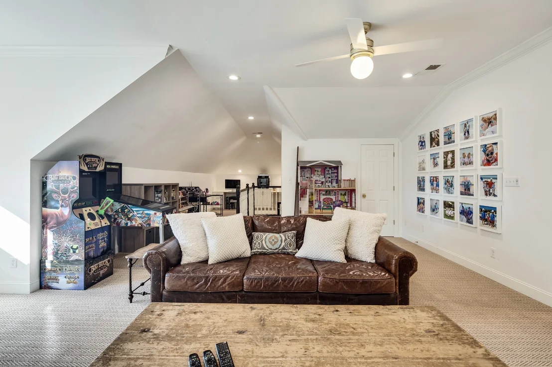 Photo of 135 Windy City Rd