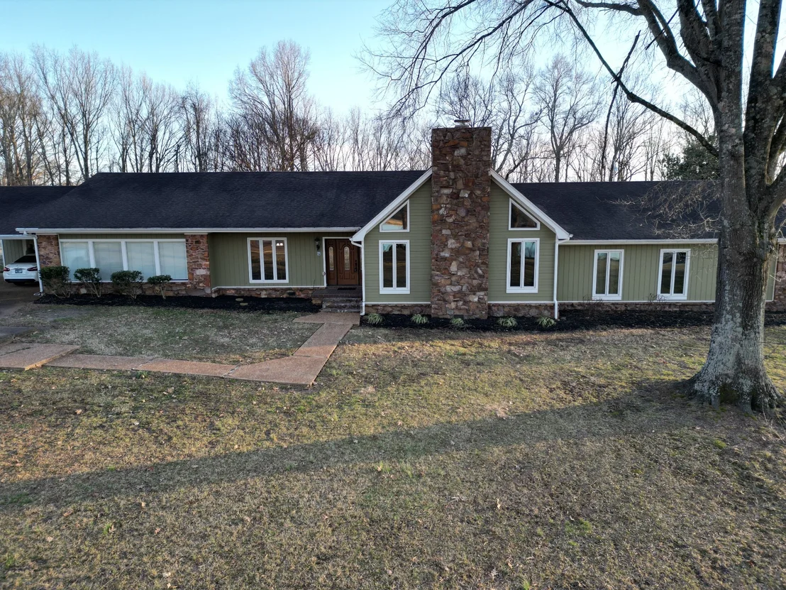 Photo of 23 Forked Oak Ln