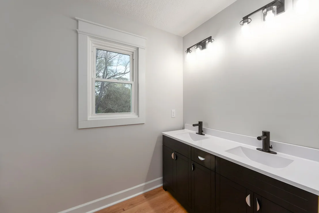 Photo of 250 Bascom Rd