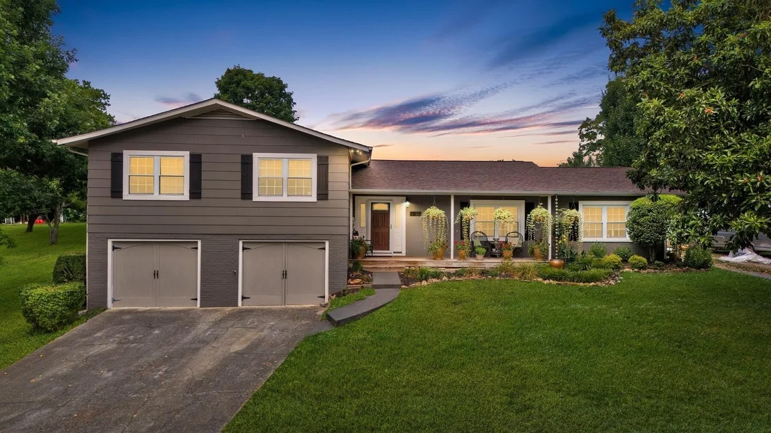 Photo of 1919 Riverview Circle