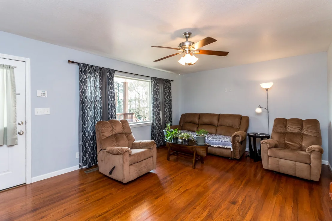 Photo of 171 Davis Road