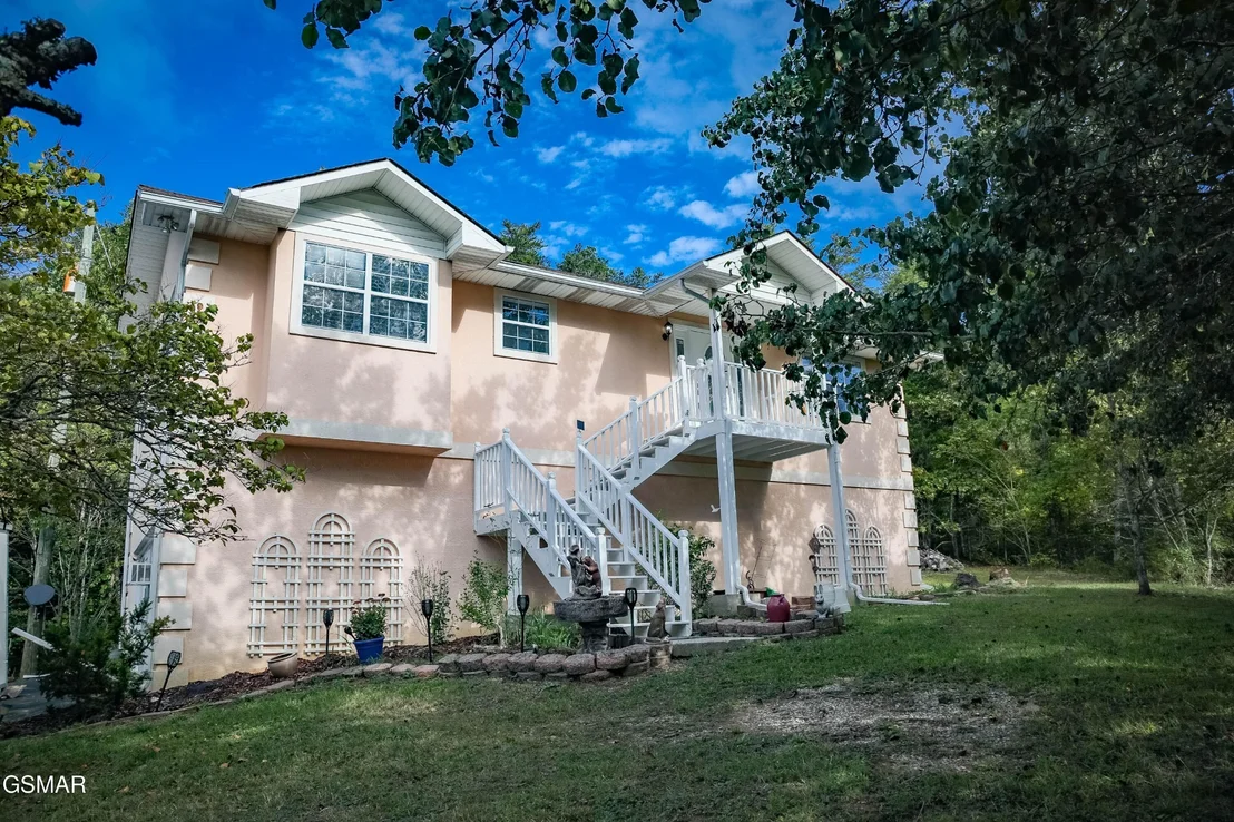 Photo of 820 Matthews Way