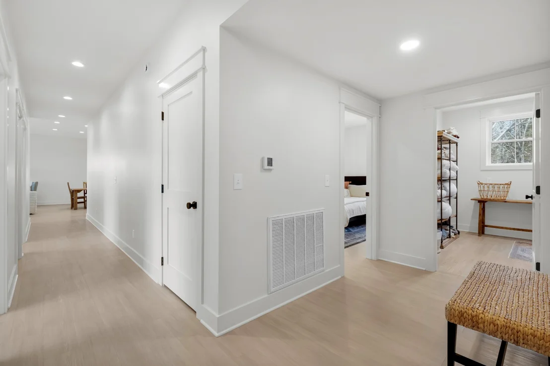 Photo of 156 Junction Dr
