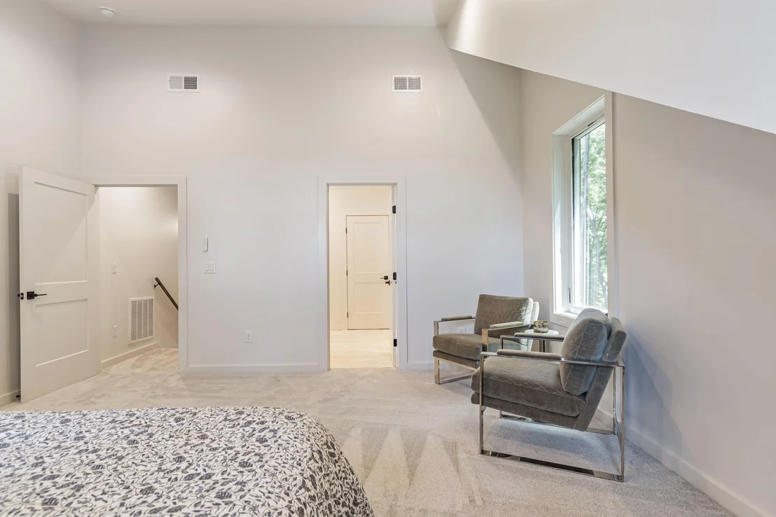 Photo of 824 Valley View Drive