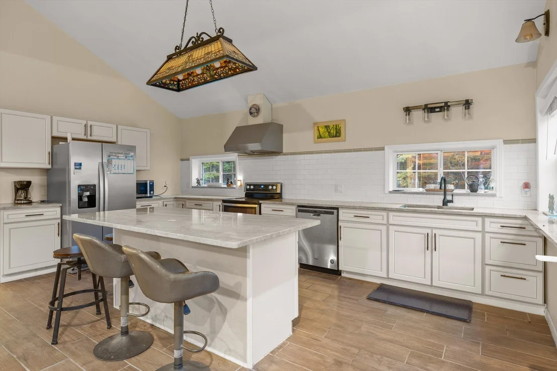 Photo of 400 Maple Trail
