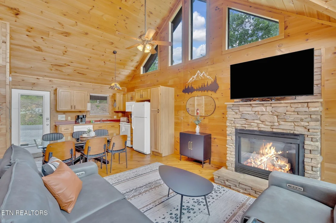 Photo of 2868 Pine Haven Drive