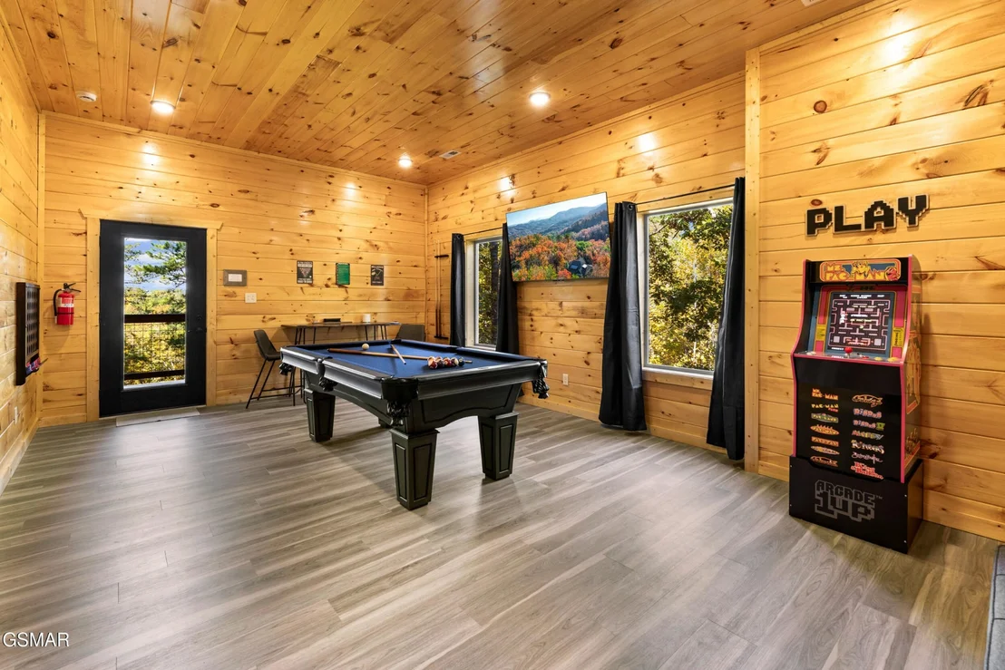Photo of 2876 Pine Haven Drive