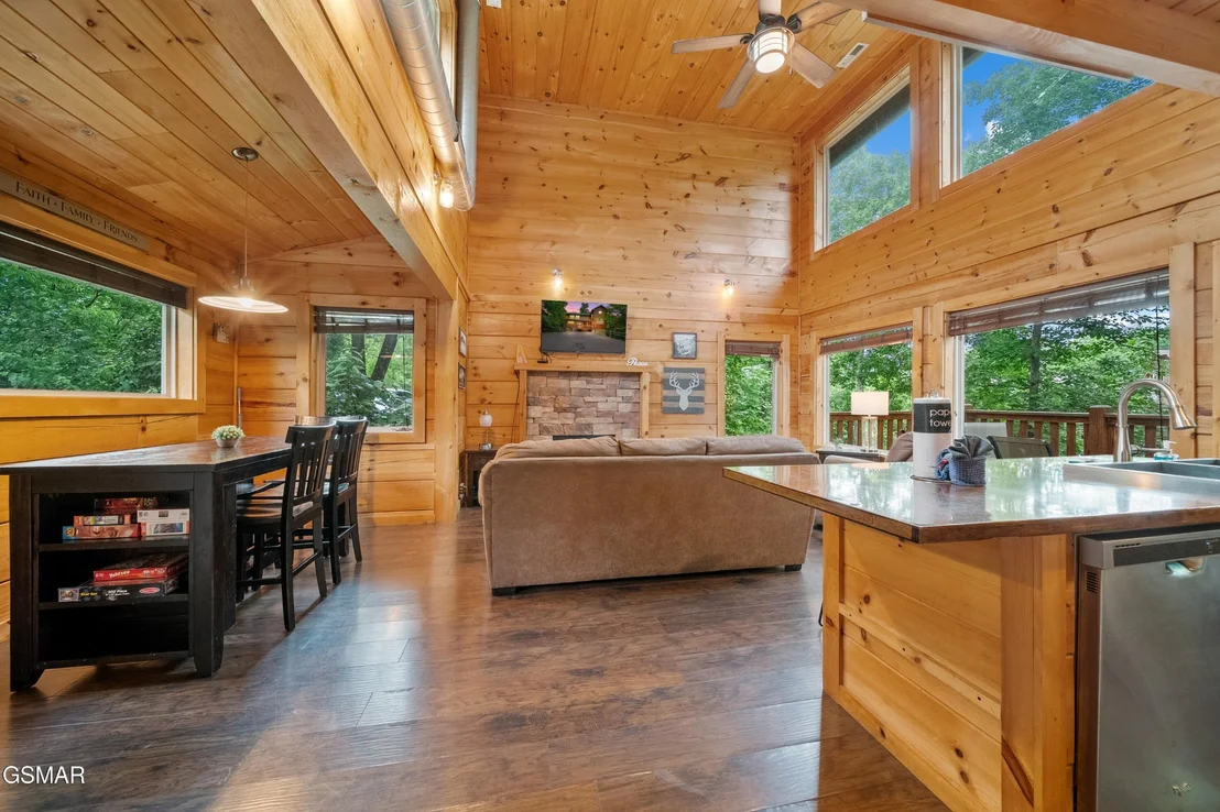 Photo of 430 Mountain Alpine Way